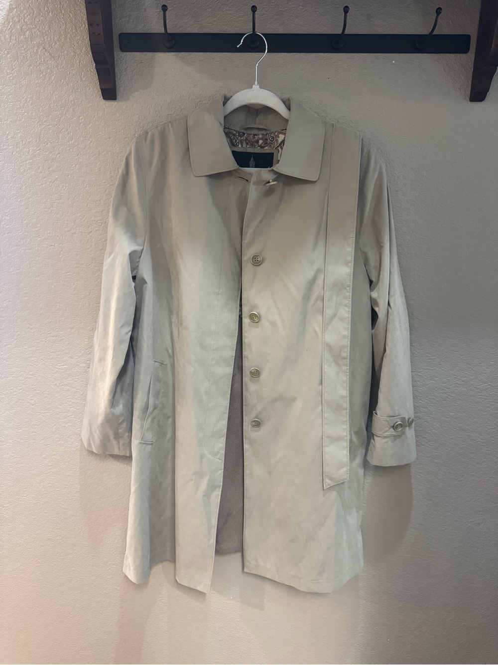 Classic womens Lightweight Trench Coat - Beige